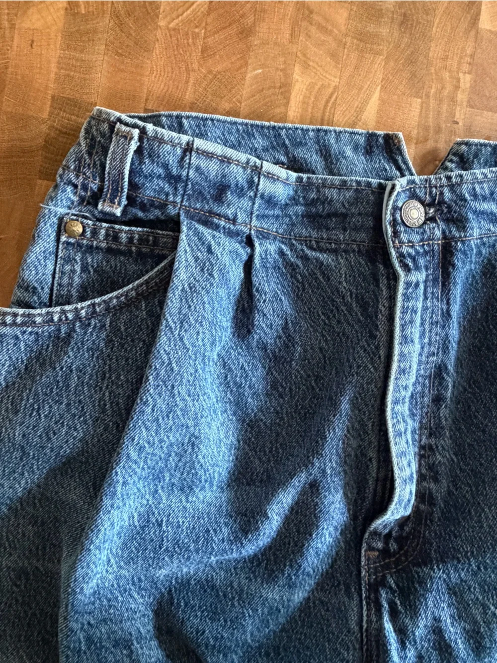 Levis gold tab